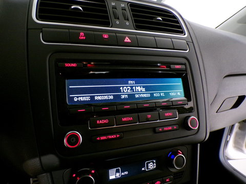 Volkswagen Polo 1.2 TSI Cross "Origineel NL!" Automaat! 1e eigenaar! Uniek! Bluetooth Parkeersensoren Cruise Apple-carplay