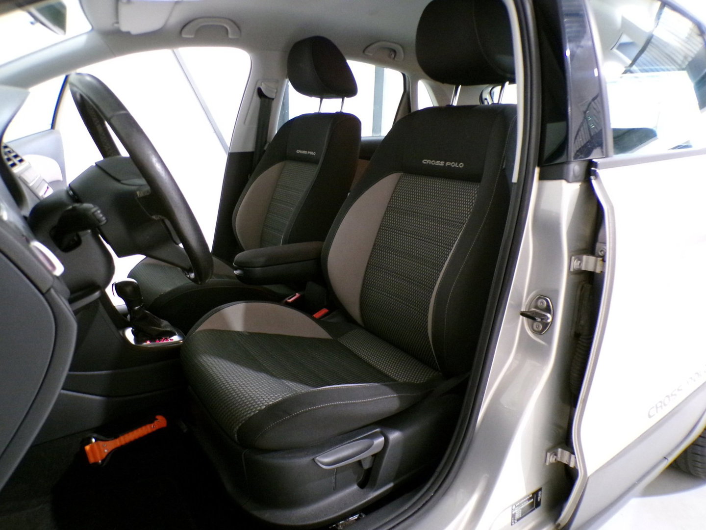 Volkswagen Polo 1.2 TSI Cross "Origineel NL!" Automaat! 1e eigenaar! Uniek! Bluetooth Parkeersensoren Cruise Apple-carplay