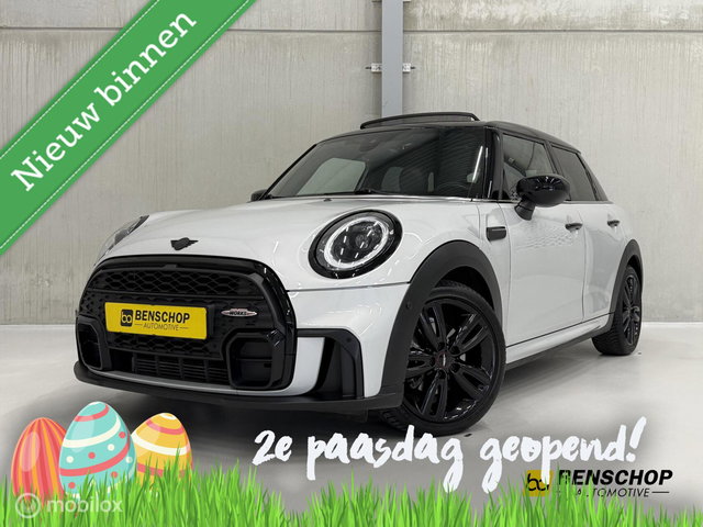 MINI Cooper - Mini 1.5 JCW Panodak Leer Navi Carplay Camera 5 Deurs
