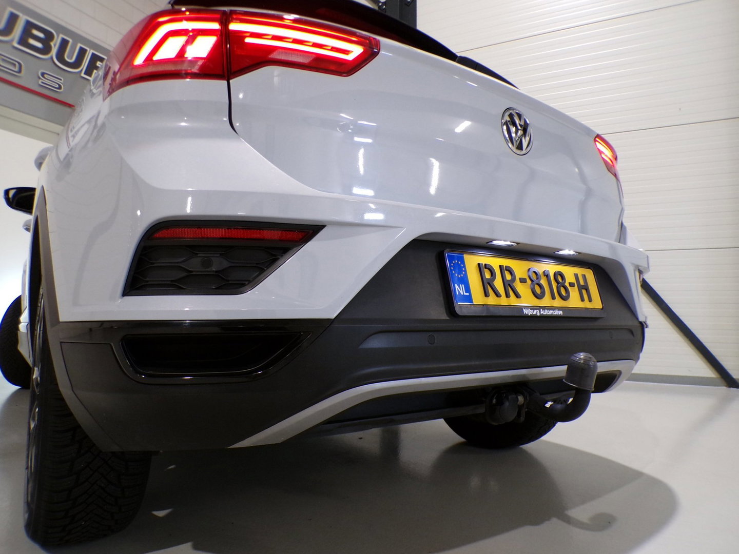 Volkswagen T-Roc 1.0 TSI Style "Origineel NL!" Schuifdak Full-LED Virtual Trekhaak Black-Edition Parkeersensoren Apple-Carplay DAB