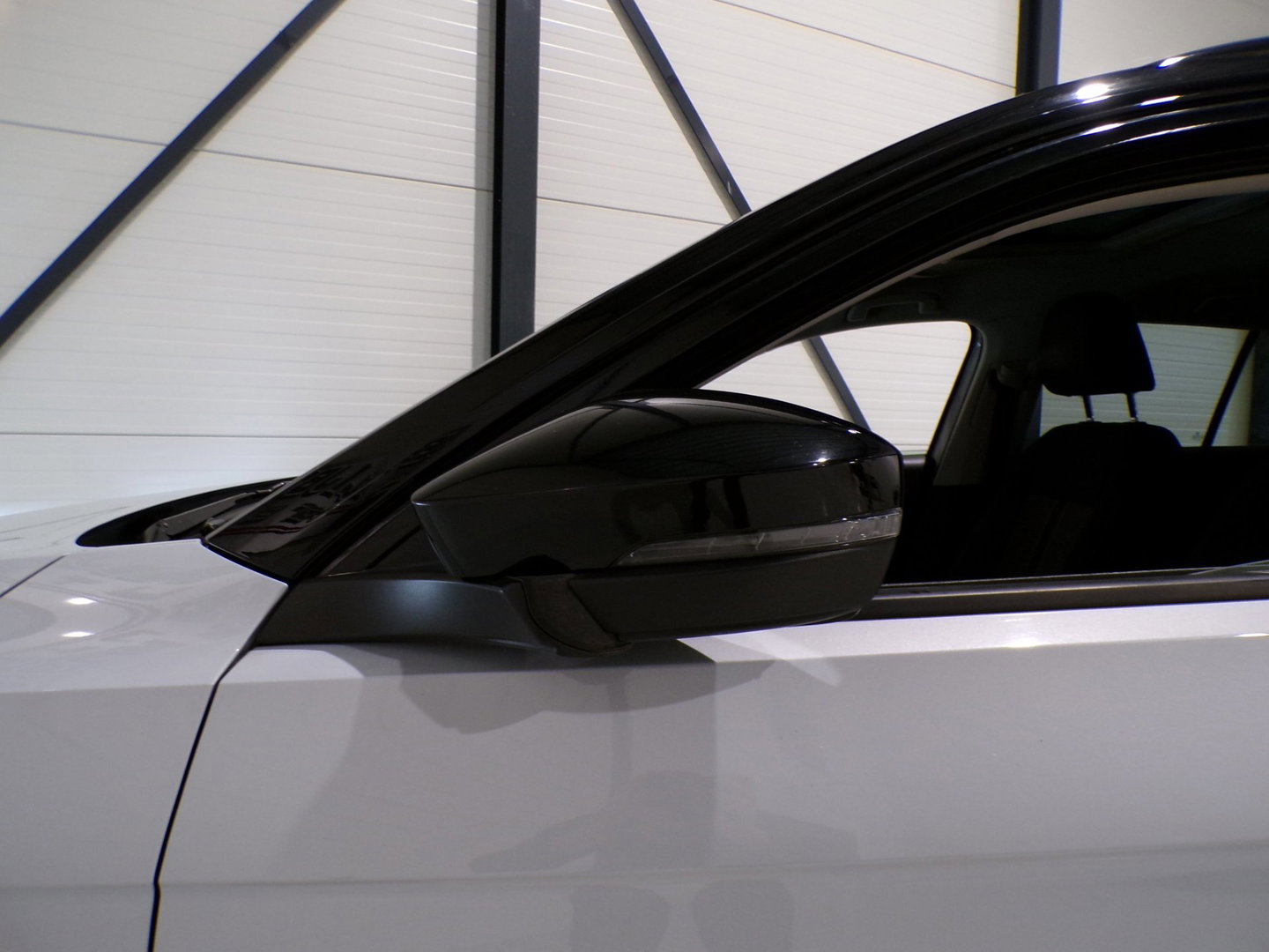 Volkswagen T-Roc 1.0 TSI Style "Origineel NL!" Schuifdak Full-LED Virtual Trekhaak Black-Edition Parkeersensoren Apple-Carplay DAB