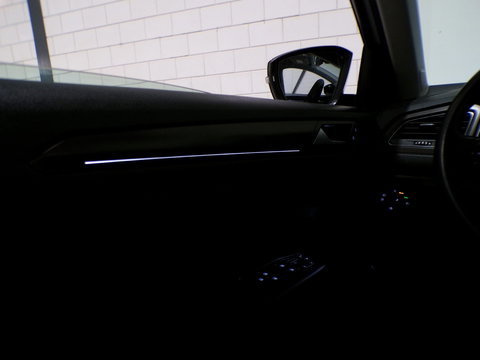 Volkswagen T-Roc 1.0 TSI Style "Origineel NL!" Schuifdak Full-LED Virtual Trekhaak Black-Edition Parkeersensoren Apple-Carplay DAB