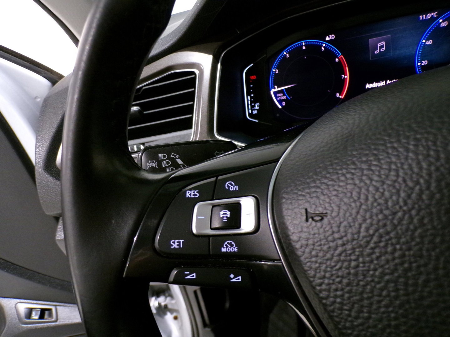 Volkswagen T-Roc 1.0 TSI Style "Origineel NL!" Schuifdak Full-LED Virtual Trekhaak Black-Edition Parkeersensoren Apple-Carplay DAB