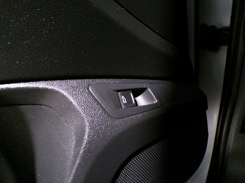 Volkswagen T-Roc 1.0 TSI Style "Origineel NL!" Schuifdak Full-LED Virtual Trekhaak Black-Edition Parkeersensoren Apple-Carplay DAB