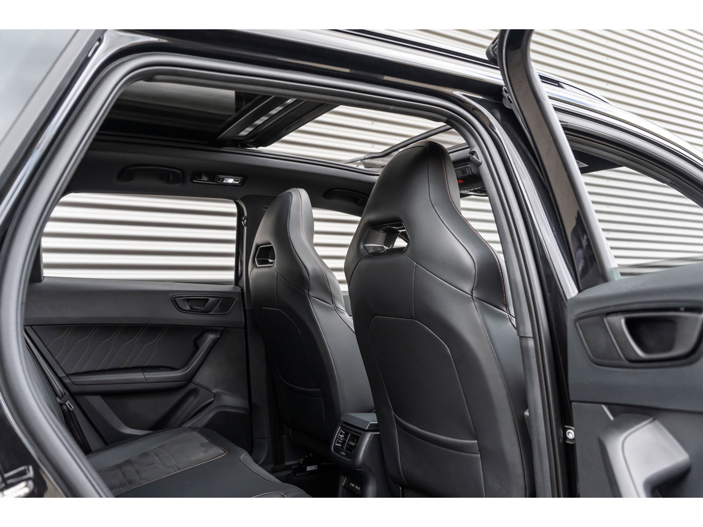 CUPRA Ateca 2.0 TSI 4DRIVE PANO BEATS VIRTUAL TREKHAAK