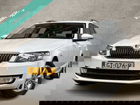 Škoda Octavia - Combi 1.2 TSI Sport Automaat (NAVIGATIE, CLIMATE, GETINT GLAS, TREKHAAK, PARKEERSENSOREN, SPORTSTOELEN, CRUISE, LM VELGEN, NIEUWE APK, NIEUWSTAAT)