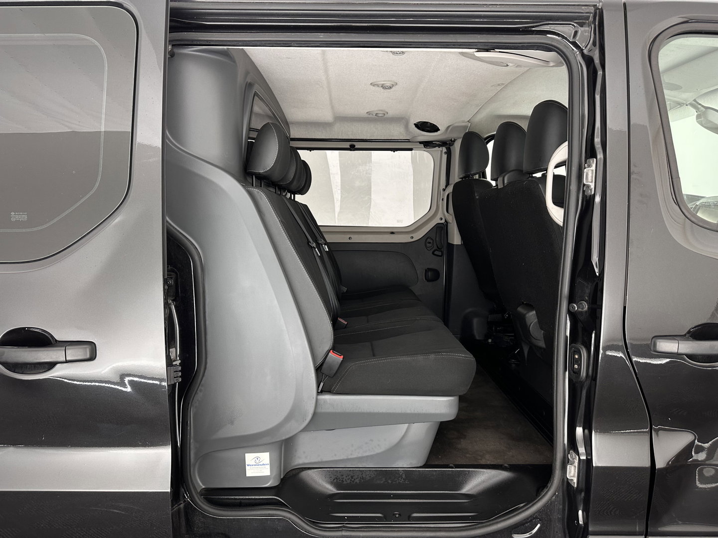 Renault Trafic 1.6 dCi T29 L2H1 DC Comfort Energy *DUBBELCABINE | AIRCO | CRUISE | PDC | DUBBELE-SCHUIFDEUR | COMFORT-SEATS | PRIVACY-GLASS | 17''ALU | TOWBAR*