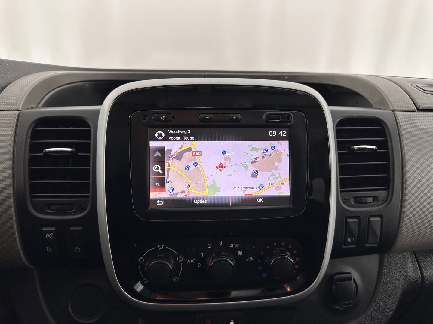 Renault Trafic 1.6 dCi T29 L2H1 DC Comfort Energy *DUBBELCABINE | AIRCO | CRUISE | PDC | DUBBELE-SCHUIFDEUR | COMFORT-SEATS | PRIVACY-GLASS | 17''ALU | TOWBAR*