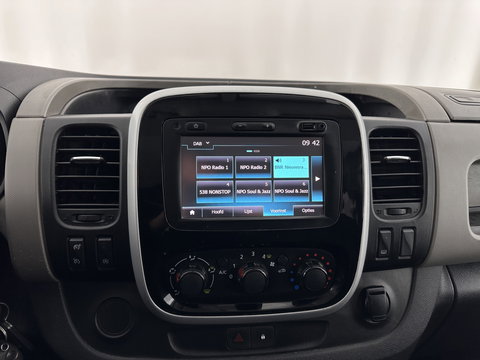 Renault Trafic 1.6 dCi T29 L2H1 DC Comfort Energy *DUBBELCABINE | AIRCO | CRUISE | PDC | DUBBELE-SCHUIFDEUR | COMFORT-SEATS | PRIVACY-GLASS | 17''ALU | TOWBAR*