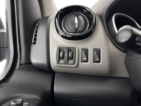 Renault Trafic 1.6 dCi T29 L2H1 DC Comfort Energy *DUBBELCABINE | AIRCO | CRUISE | PDC | DUBBELE-SCHUIFDEUR | COMFORT-SEATS | PRIVACY-GLASS | 17''ALU | TOWBAR*