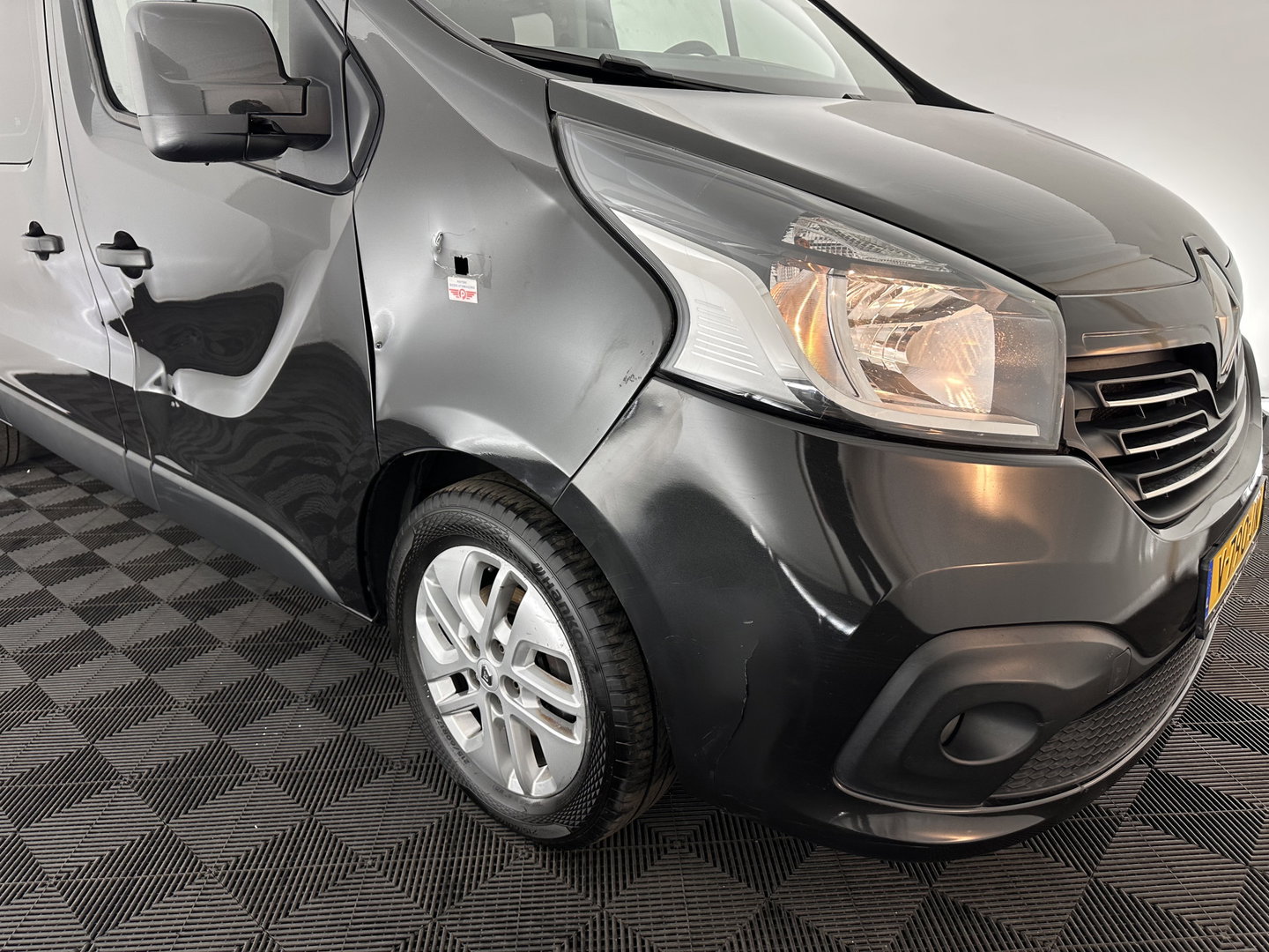 Renault Trafic 1.6 dCi T29 L2H1 DC Comfort Energy *DUBBELCABINE | AIRCO | CRUISE | PDC | DUBBELE-SCHUIFDEUR | COMFORT-SEATS | PRIVACY-GLASS | 17''ALU | TOWBAR*