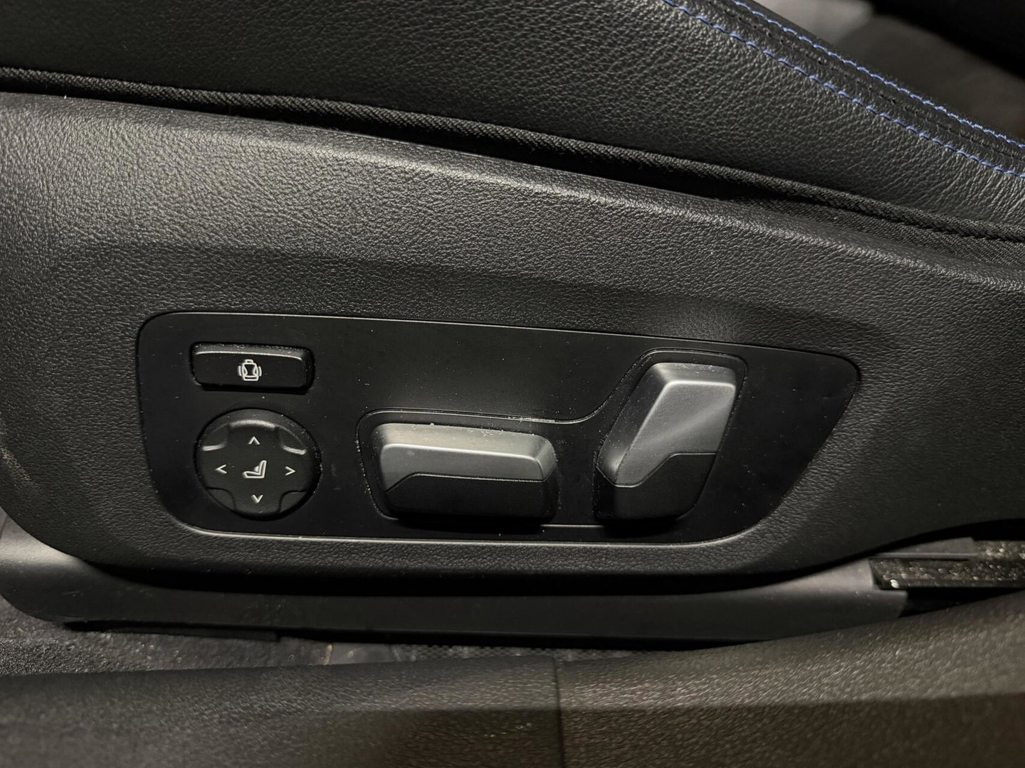 BMW 3 Serie Touring 330e High Executive M-sport Pano Memory