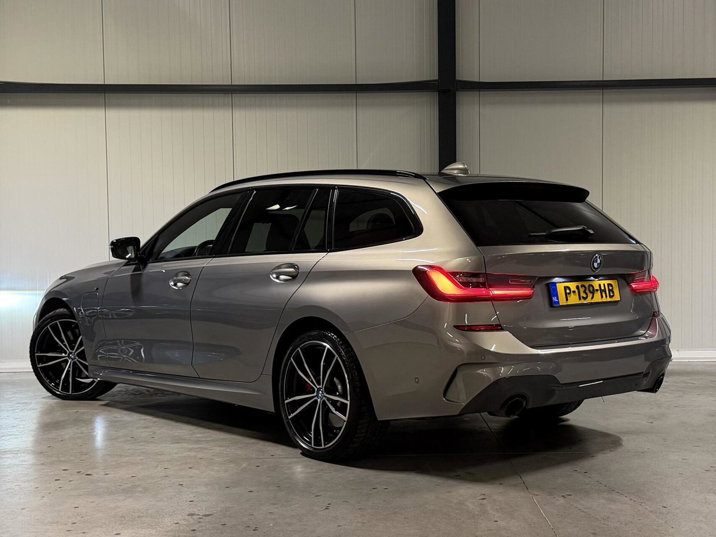 BMW 3 Serie Touring 330e High Executive M-sport Pano Memory