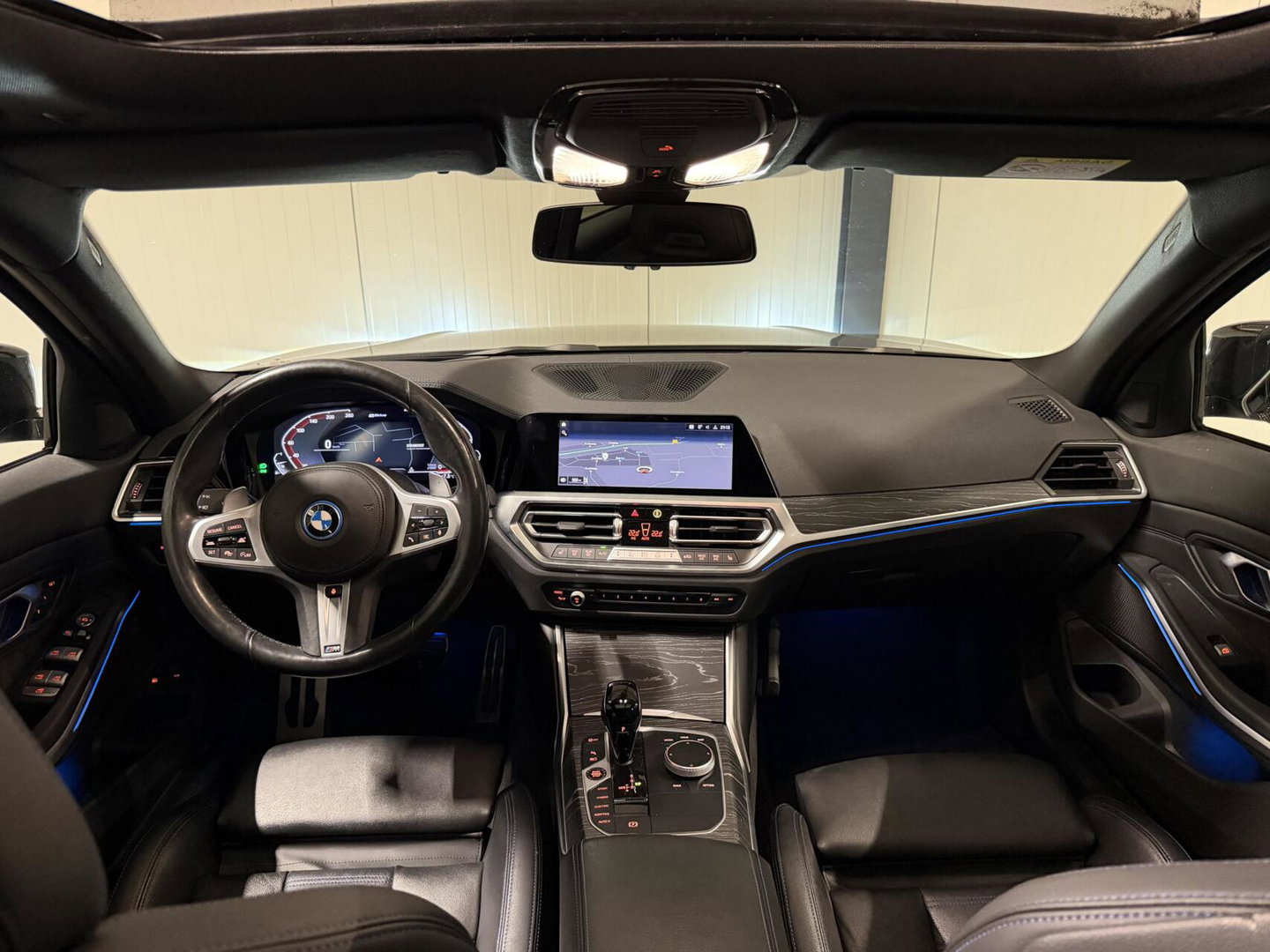 BMW 3 Serie Touring 330e High Executive M-sport Pano Memory