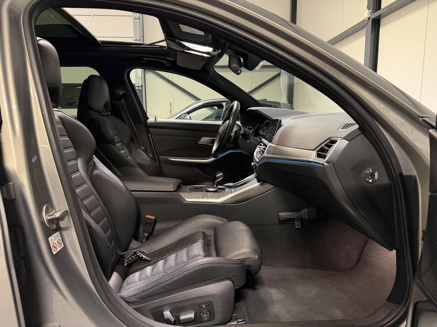 BMW 3 Serie Touring 330e High Executive M-sport Pano Memory