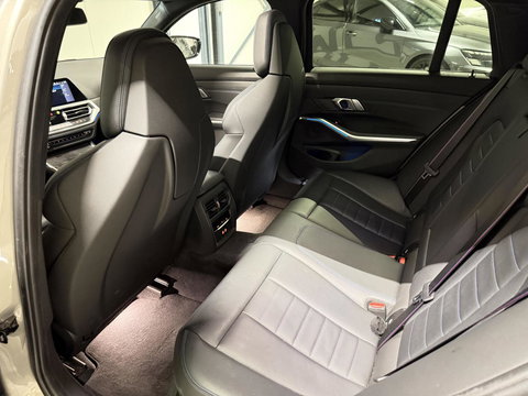 BMW 3 Serie Touring 330e High Executive M-sport Pano Memory