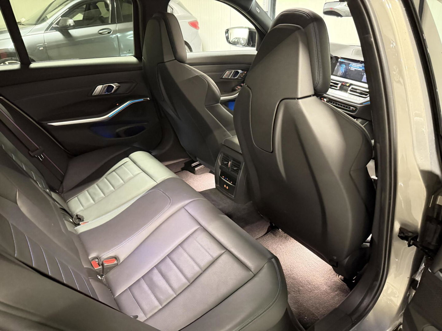 BMW 3 Serie Touring 330e High Executive M-sport Pano Memory