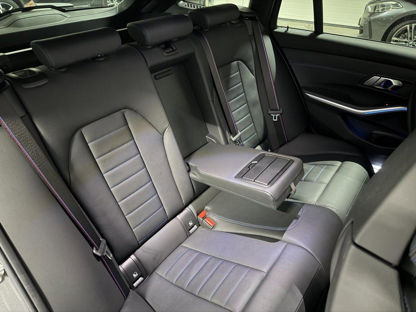 BMW 3 Serie Touring 330e High Executive M-sport Pano Memory