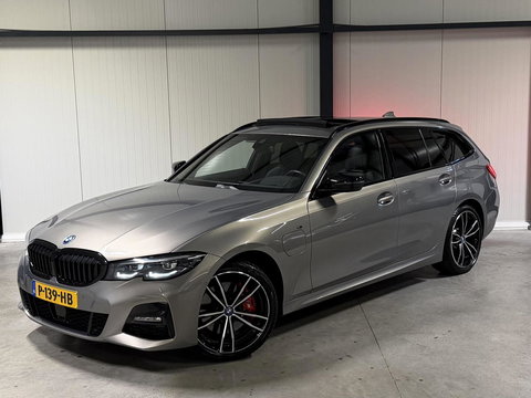 BMW 3 Serie Touring 330e High Executive M-sport Pano Memory