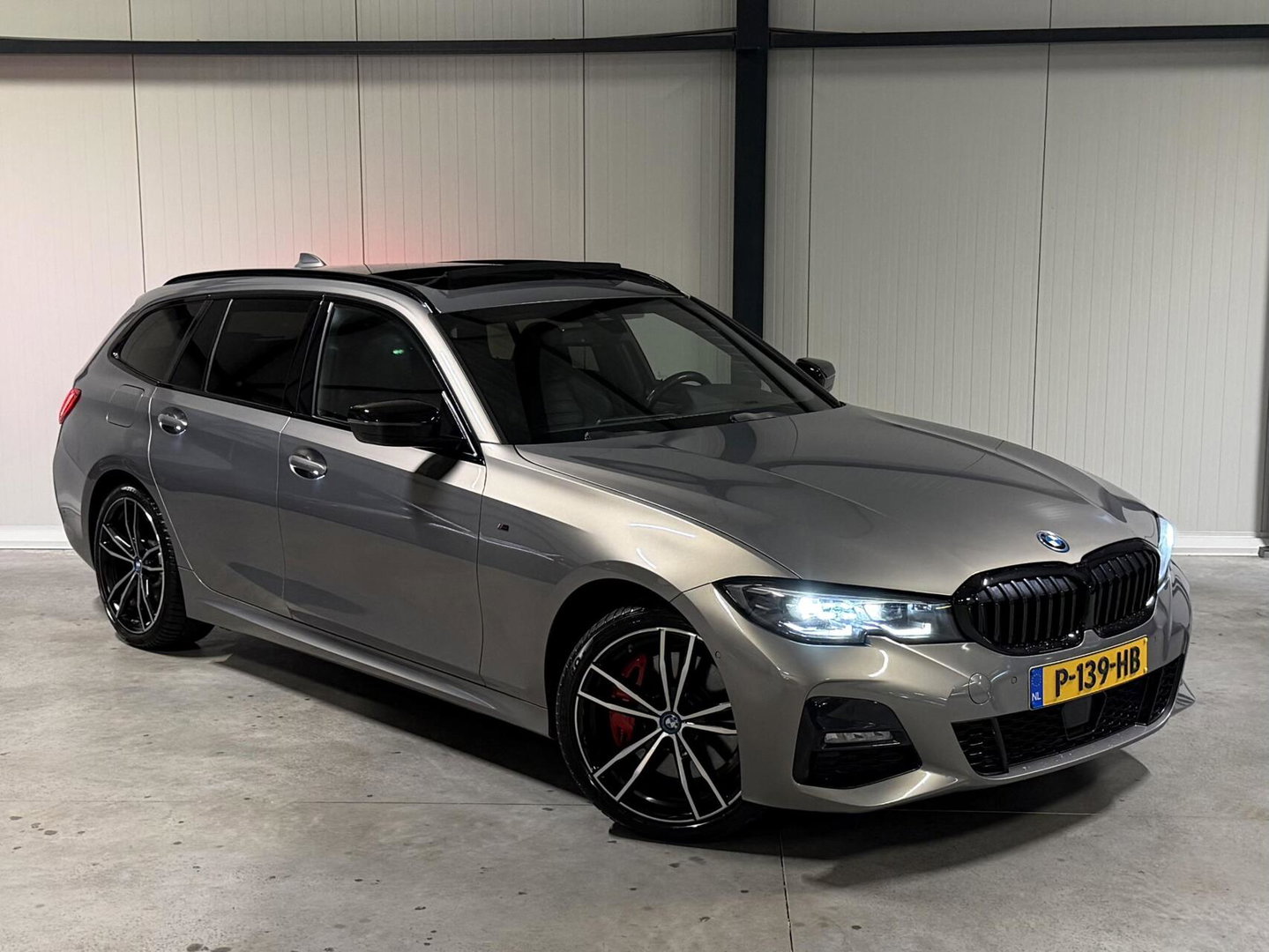 BMW 3 Serie Touring 330e High Executive M-sport Pano Memory