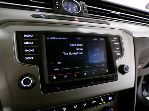 Volkswagen Passat Variant 1.4 TSI ACT Highline 150PK Stoelverwarming Keyless Parkeersensoren Comfort-stoel Navigatie Garantie