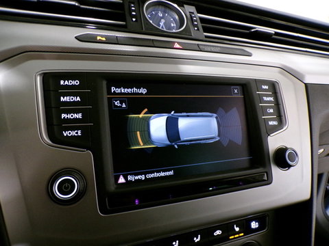 Volkswagen Passat Variant 1.4 TSI ACT Highline 150PK Stoelverwarming Keyless Parkeersensoren Comfort-stoel Navigatie Garantie