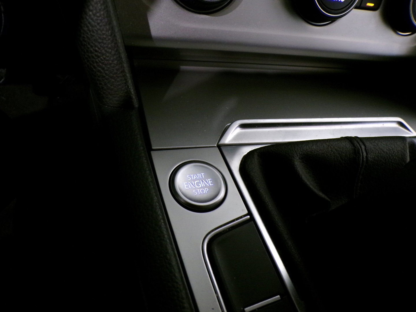 Volkswagen Passat Variant 1.4 TSI ACT Highline 150PK Stoelverwarming Keyless Parkeersensoren Comfort-stoel Navigatie Garantie