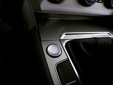 Volkswagen Passat Variant 1.4 TSI ACT Highline 150PK Stoelverwarming Keyless Parkeersensoren Comfort-stoel Navigatie Garantie