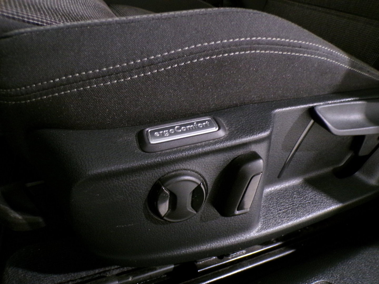 Volkswagen Passat Variant 1.4 TSI ACT Highline 150PK Stoelverwarming Keyless Parkeersensoren Comfort-stoel Navigatie Garantie