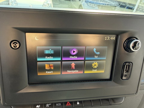 Renault Master T35 2.3 dCi 145pk L3 Energy EURO 6 / bakwagen met Dhollandia laadklep 1000 kg! / vaste prijs rijklaar € 27.850 ex btw / lease vanaf € 455 / 420 cm L x 214 cm B x 230 cm H