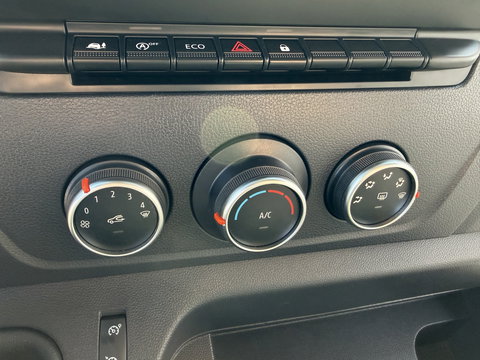 Renault Master T35 2.3 dCi 145pk L3 Energy EURO 6 / bakwagen met Dhollandia laadklep 1000 kg! / vaste prijs rijklaar € 27.850 ex btw / lease vanaf € 455 / 420 cm L x 214 cm B x 230 cm H