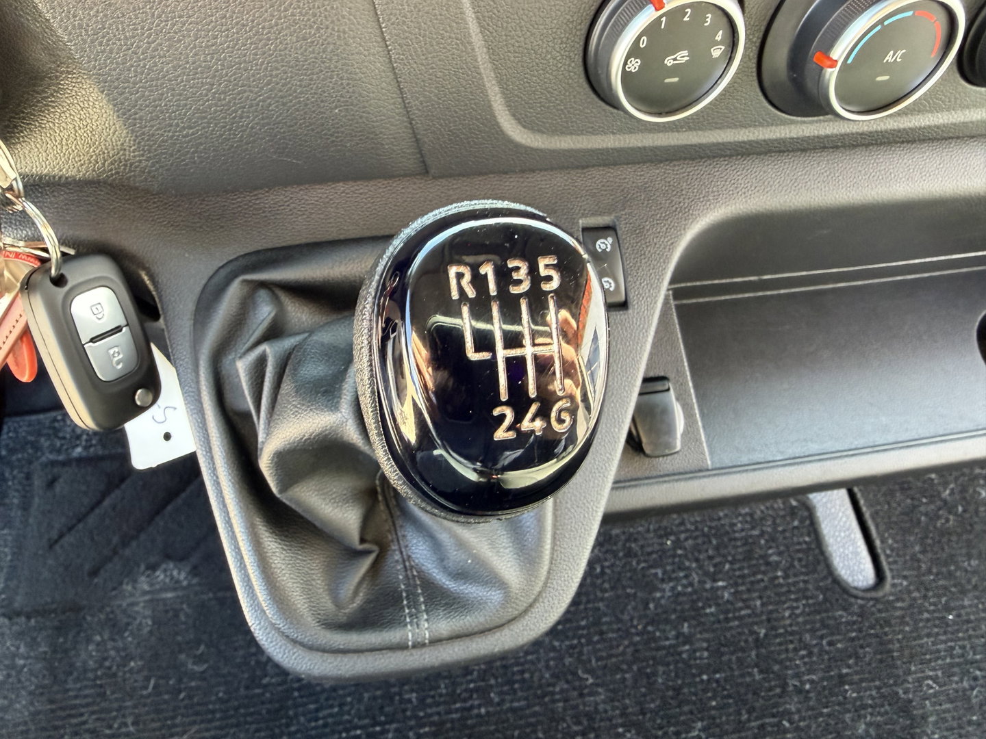 Renault Master T35 2.3 dCi 145pk L3 Energy EURO 6 / bakwagen met Dhollandia laadklep 1000 kg! / vaste prijs rijklaar € 27.850 ex btw / lease vanaf € 455 / 420 cm L x 214 cm B x 230 cm H