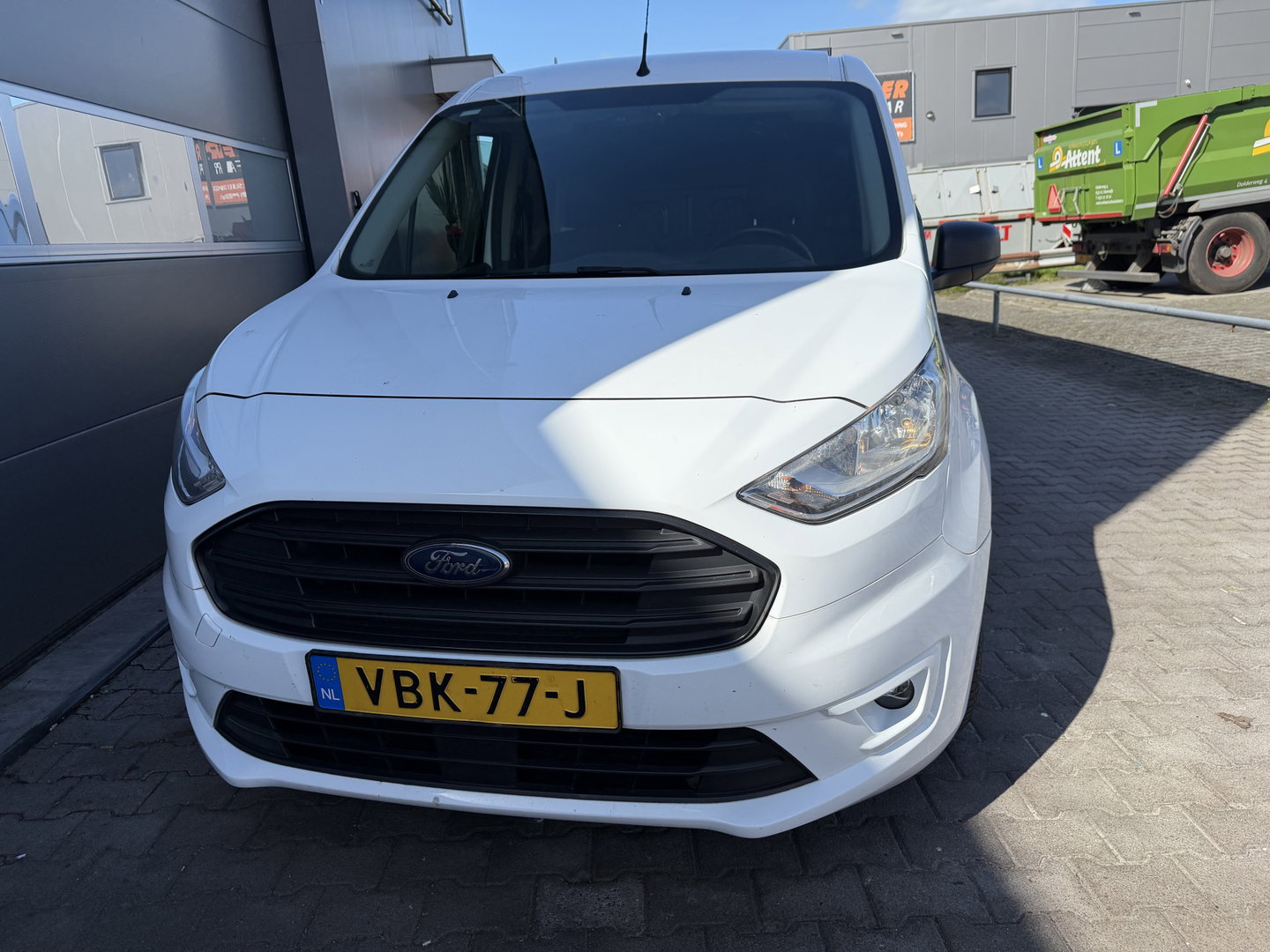 Ford Transit Connect 1.5 EcoBlue 100pk L2 Trend HP / vaste prijs rijklaar € 12.950 ex btw / lease vanaf € 218 / euro 6 / bpm vrij / airco / cruise / trekhaak / ingerichte laadruimte