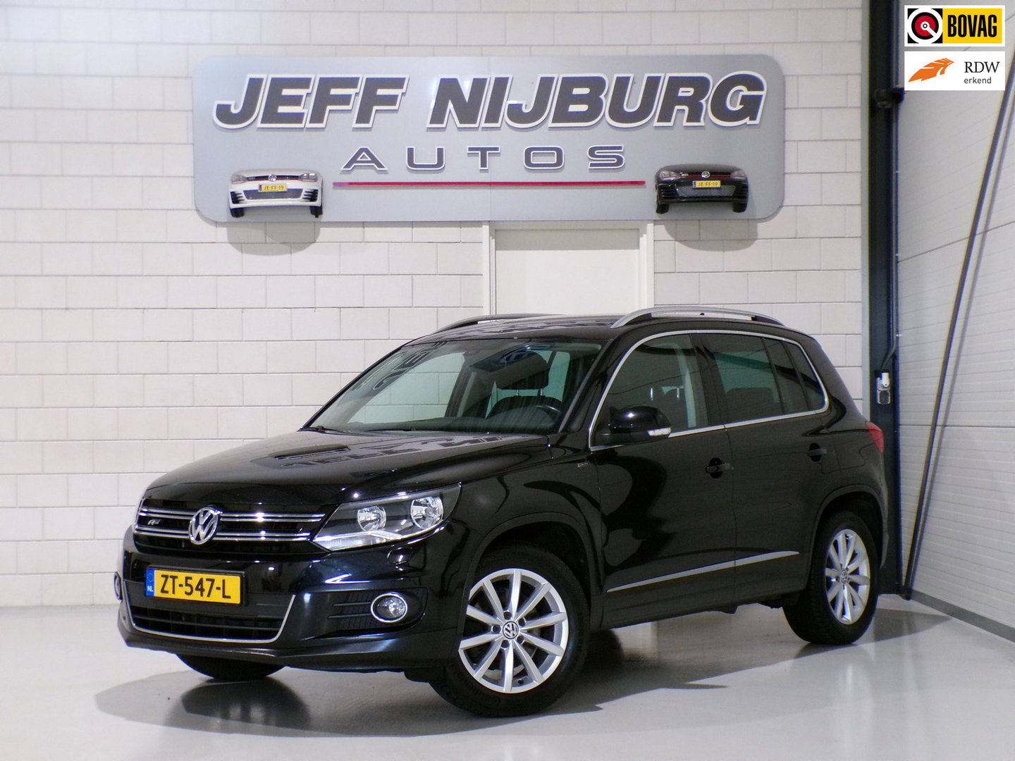 Volkswagen Tiguan 1.4 TSI 150PK R-Line Edition "Automaat" Apple-carplay Trekhaak Stoelverwarming Parkeersensoren Navigatie Keyless