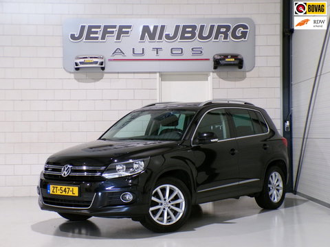 Volkswagen Tiguan 1.4 TSI 150PK R-Line Edition "Automaat" Apple-carplay Trekhaak Stoelverwarming Parkeersensoren Navigatie Keyless