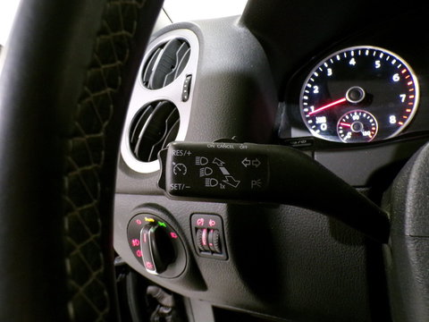 Volkswagen Tiguan 1.4 TSI 150PK R-Line Edition "Automaat" Apple-carplay Trekhaak Stoelverwarming Parkeersensoren Navigatie Keyless