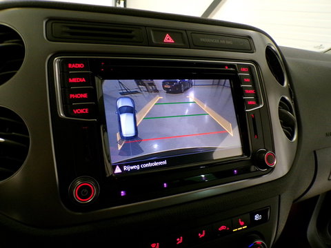 Volkswagen Tiguan 1.4 TSI 150PK R-Line Edition "Automaat" Apple-carplay Trekhaak Stoelverwarming Parkeersensoren Navigatie Keyless
