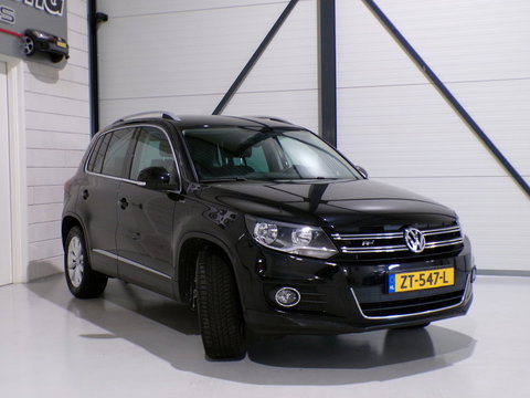 Volkswagen Tiguan 1.4 TSI 150PK R-Line Edition "Automaat" Apple-carplay Trekhaak Stoelverwarming Parkeersensoren Navigatie Keyless