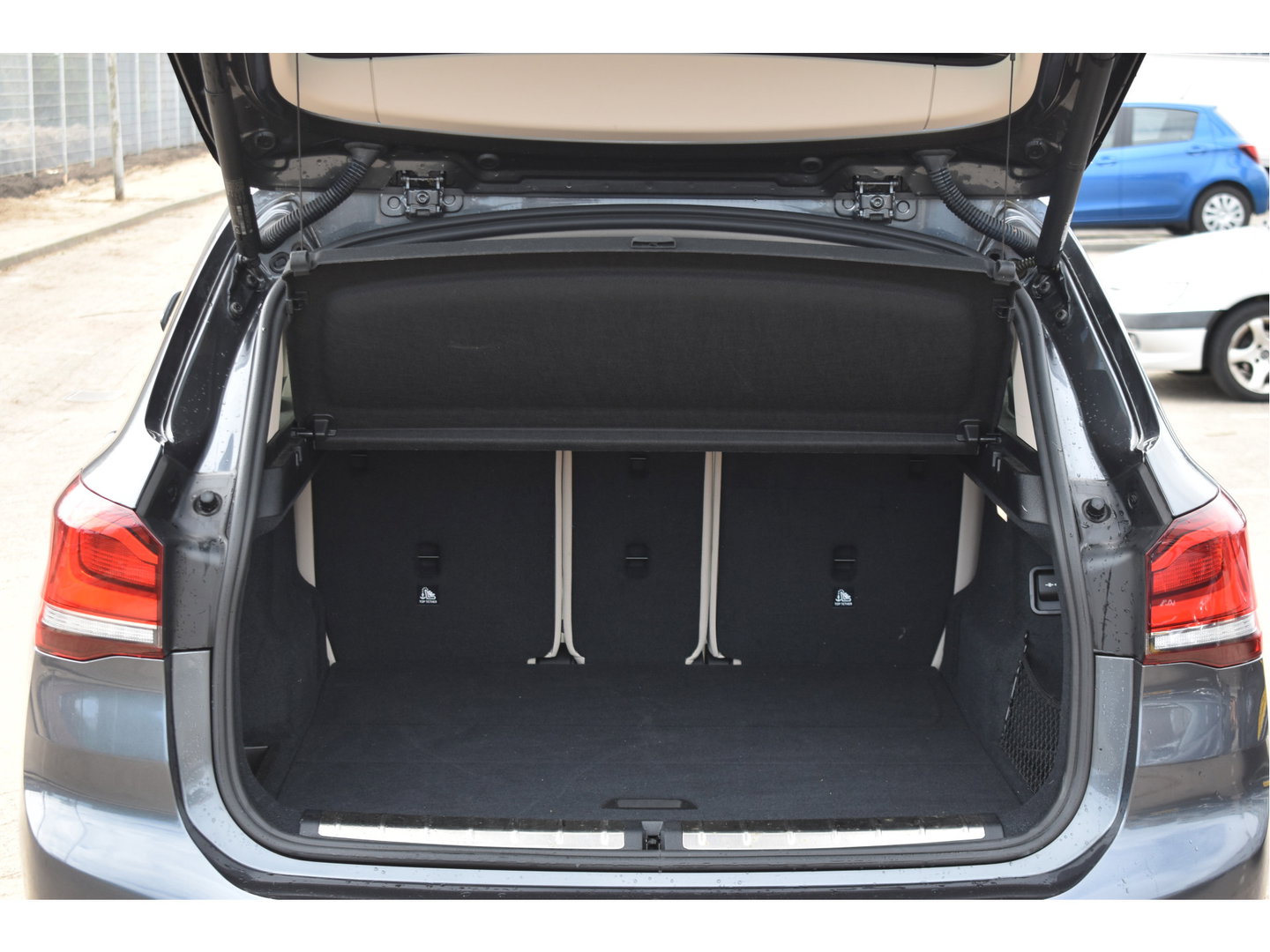 BMW X1 sDrive20i VDL Nedcar Edition 192 PK | NL-Auto | HUD | Pano.dak | DAB | Afn.trekhaak | Camera | Vol | Unieke km.stand