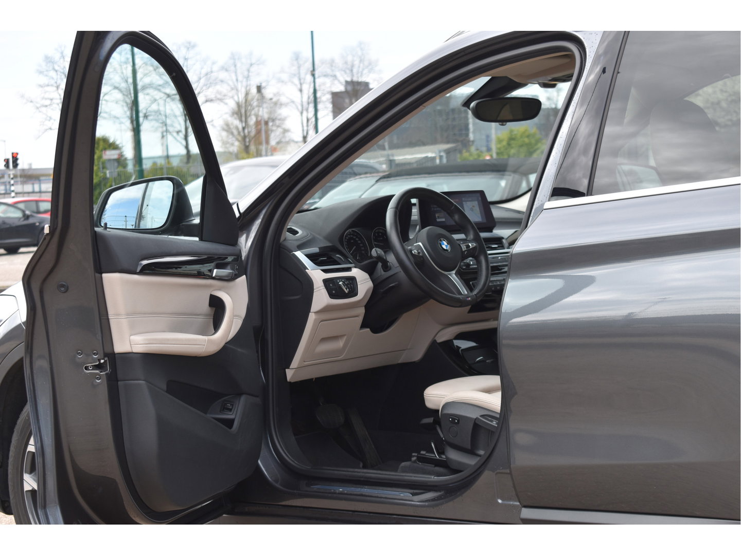 BMW X1 sDrive20i VDL Nedcar Edition 192 PK | NL-Auto | HUD | Pano.dak | DAB | Afn.trekhaak | Camera | Vol | Unieke km.stand