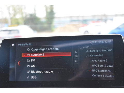 BMW X1 sDrive20i VDL Nedcar Edition 192 PK | NL-Auto | HUD | Pano.dak | DAB | Afn.trekhaak | Camera | Vol | Unieke km.stand