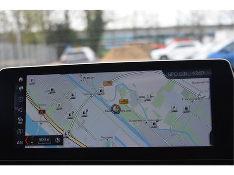 BMW X1 sDrive20i VDL Nedcar Edition 192 PK | NL-Auto | HUD | Pano.dak | DAB | Afn.trekhaak | Camera | Vol | Unieke km.stand