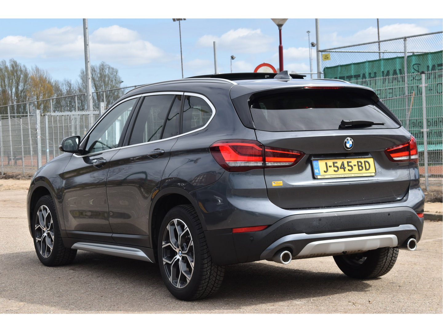 BMW X1 sDrive20i VDL Nedcar Edition 192 PK | NL-Auto | HUD | Pano.dak | DAB | Afn.trekhaak | Camera | Vol | Unieke km.stand