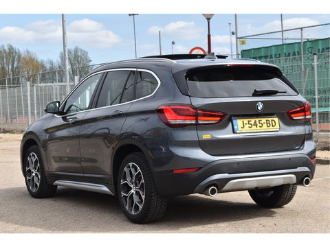 BMW X1 sDrive20i VDL Nedcar Edition 192 PK | NL-Auto | HUD | Pano.dak | DAB | Afn.trekhaak | Camera | Vol | Unieke km.stand