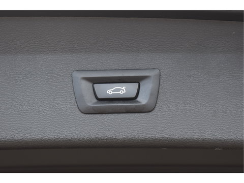 BMW X1 sDrive20i VDL Nedcar Edition 192 PK | NL-Auto | HUD | Pano.dak | DAB | Afn.trekhaak | Camera | Vol | Unieke km.stand