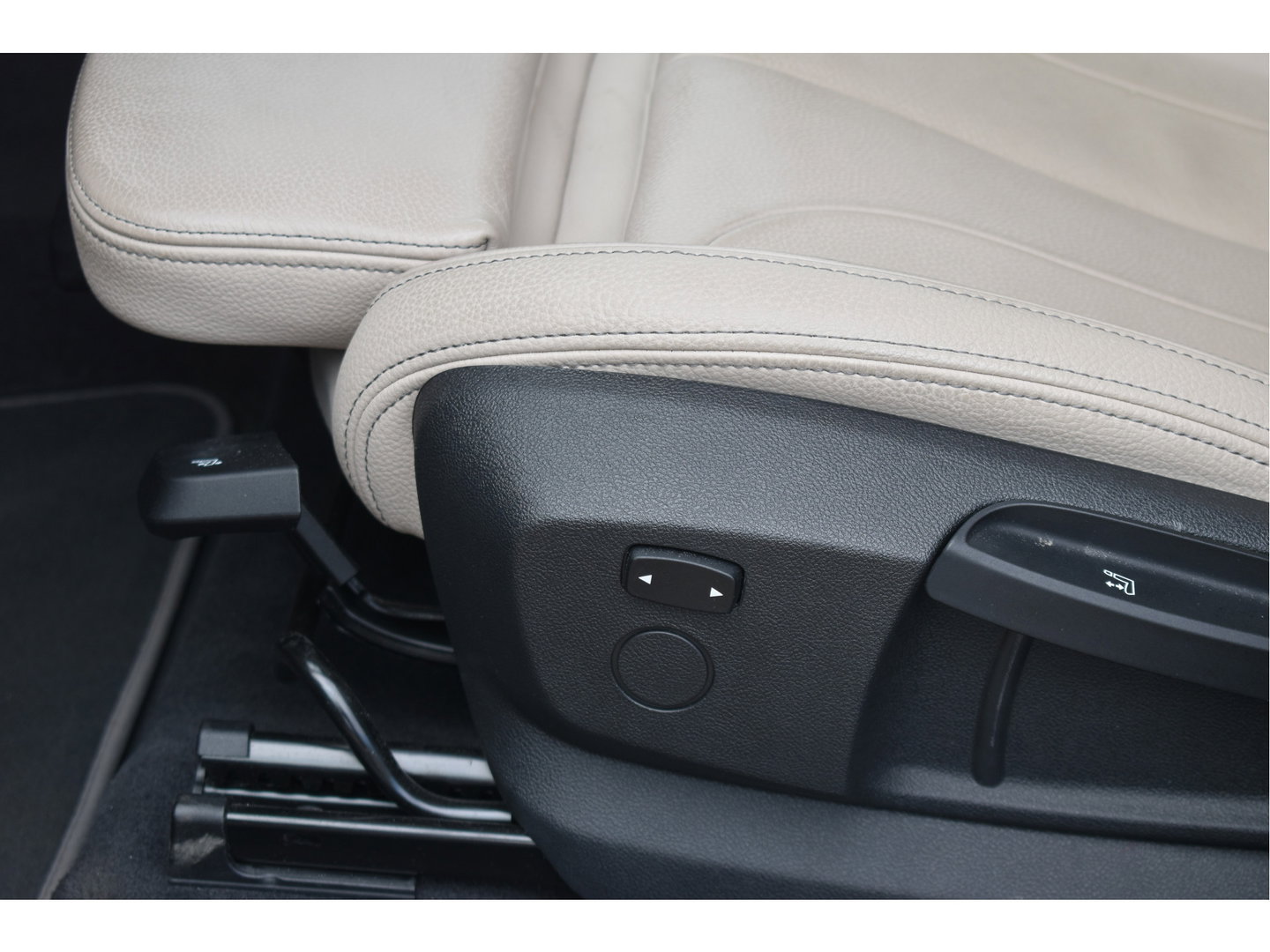 BMW X1 sDrive20i VDL Nedcar Edition 192 PK | NL-Auto | HUD | Pano.dak | DAB | Afn.trekhaak | Camera | Vol | Unieke km.stand