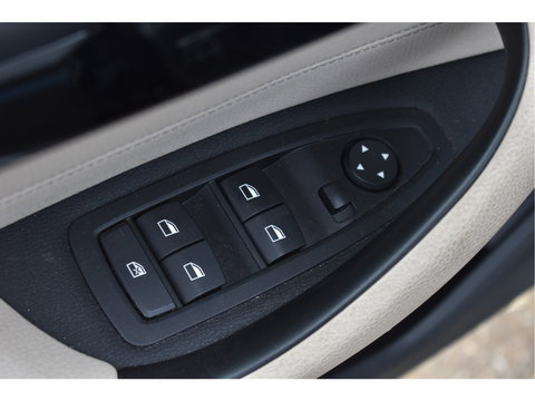 BMW X1 sDrive20i VDL Nedcar Edition 192 PK | NL-Auto | HUD | Pano.dak | DAB | Afn.trekhaak | Camera | Vol | Unieke km.stand