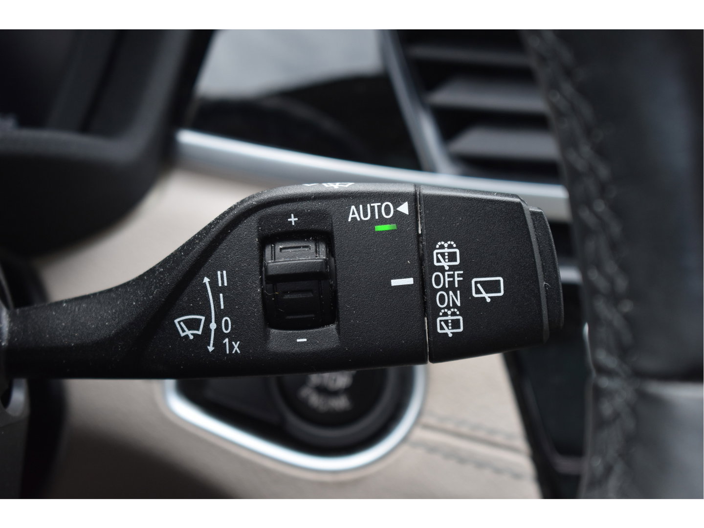 BMW X1 sDrive20i VDL Nedcar Edition 192 PK | NL-Auto | HUD | Pano.dak | DAB | Afn.trekhaak | Camera | Vol | Unieke km.stand