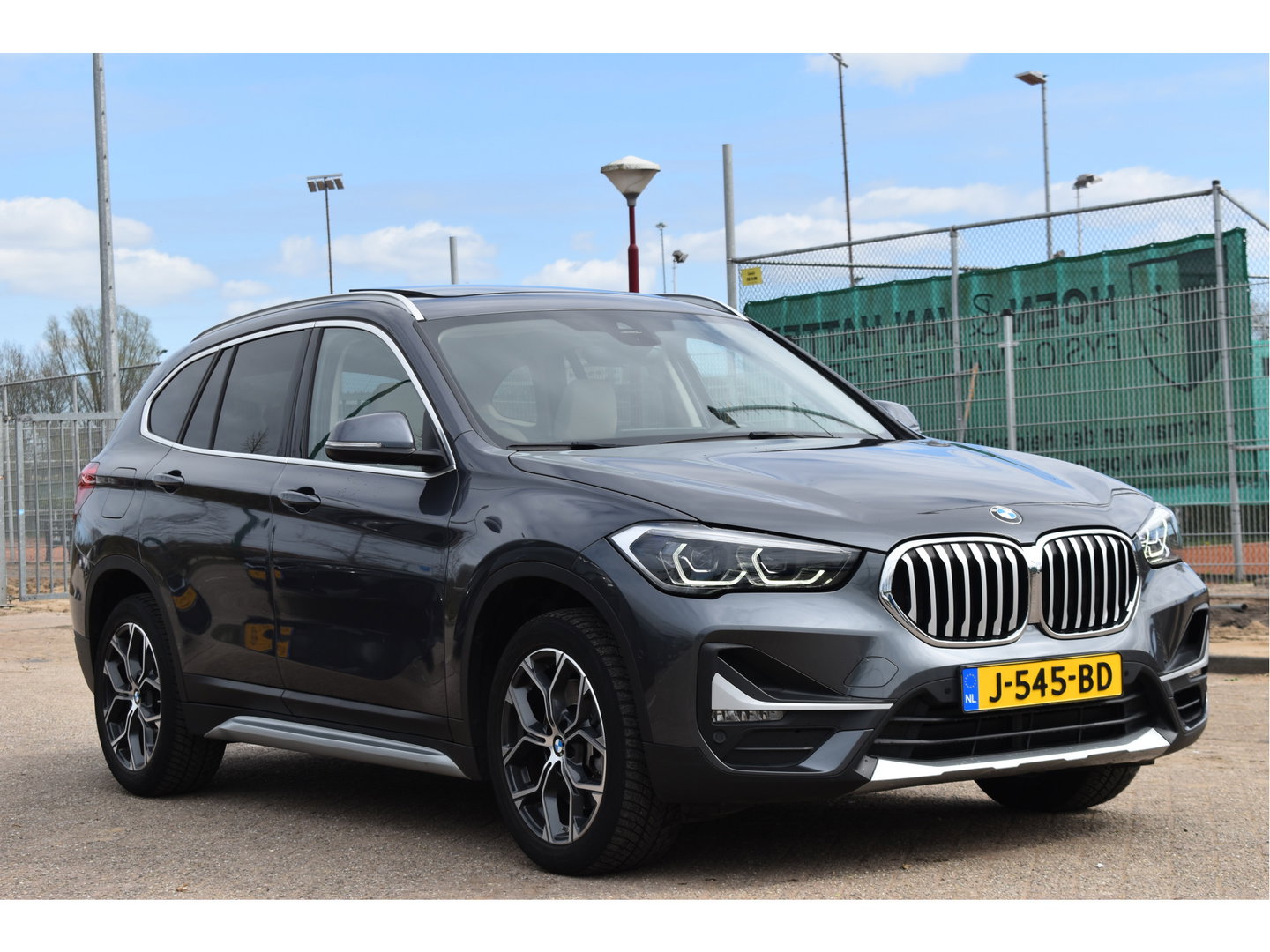 BMW X1 sDrive20i VDL Nedcar Edition 192 PK | NL-Auto | HUD | Pano.dak | DAB | Afn.trekhaak | Camera | Vol | Unieke km.stand
