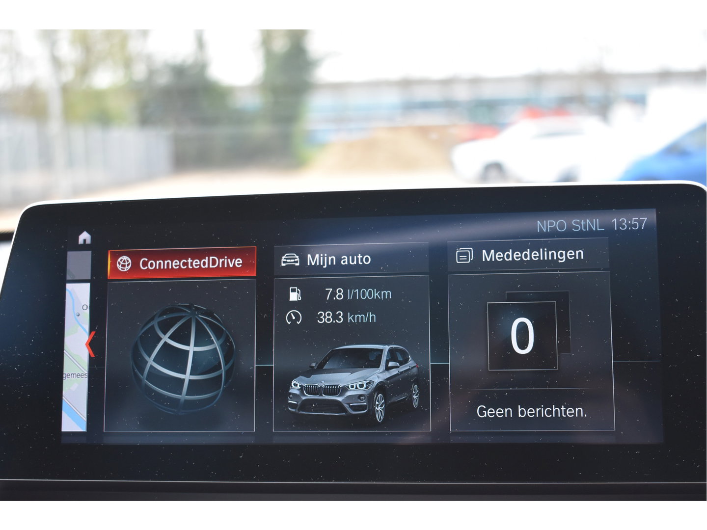 BMW X1 sDrive20i VDL Nedcar Edition 192 PK | NL-Auto | HUD | Pano.dak | DAB | Afn.trekhaak | Camera | Vol | Unieke km.stand